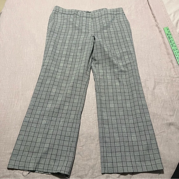 Nine West Neo Classic Gray Plaid Wide Leg Pants Plus Size 16 Business Casual - Picture 2 of 8